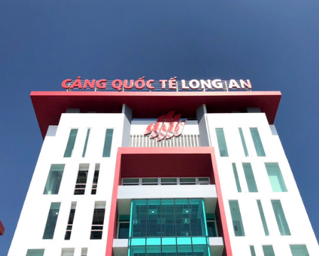 toa-nha-dieu-hanh-cang-long-an